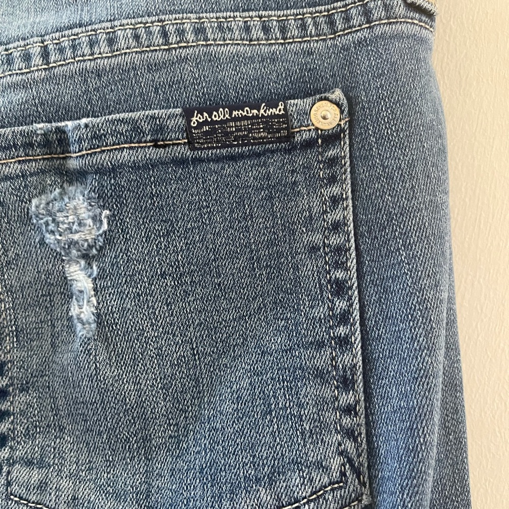 7 Mankind Distressed Floral Jeans Size 26 - Picture 9 of 12